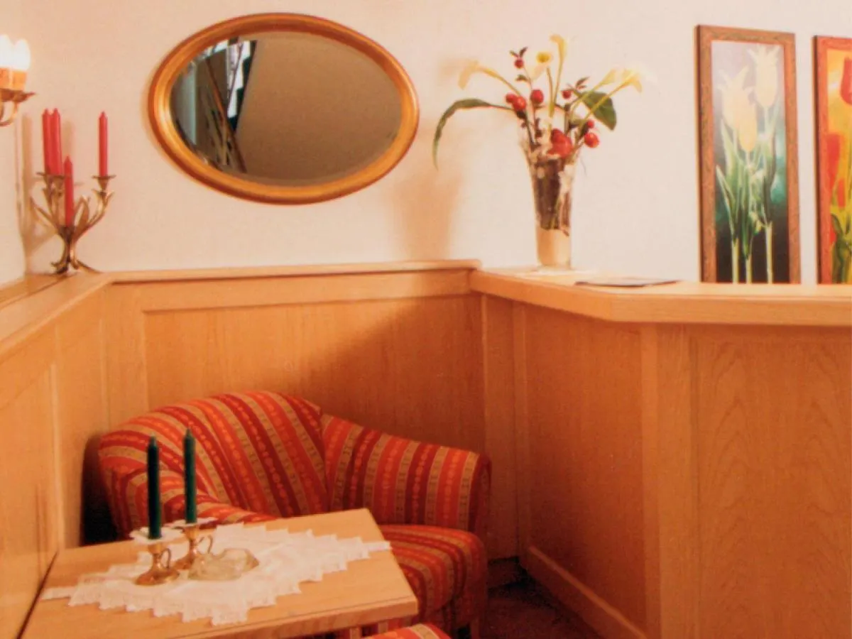 Hotel Garni Angelika Ишгль 3*,