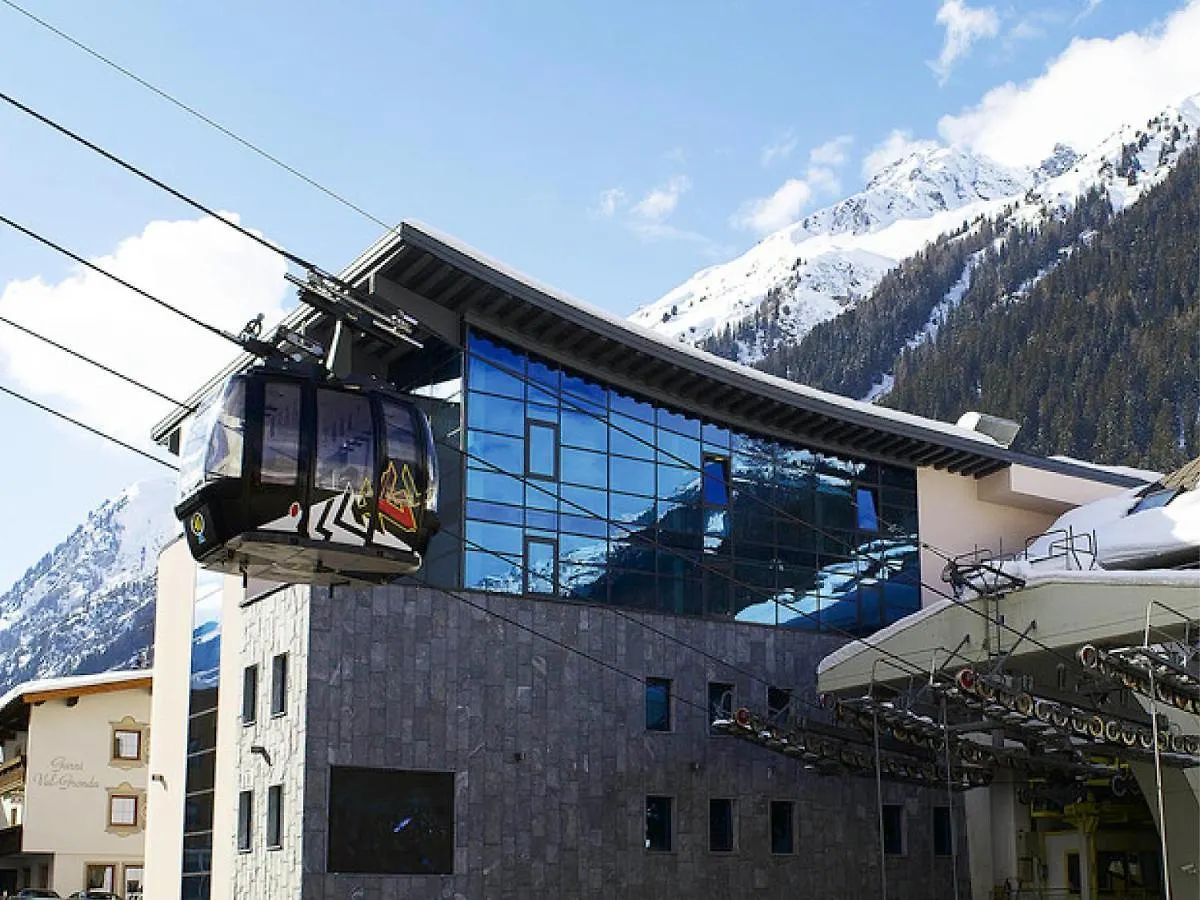 Hotel Garni Angelika Ischgl Bed & Breakfast